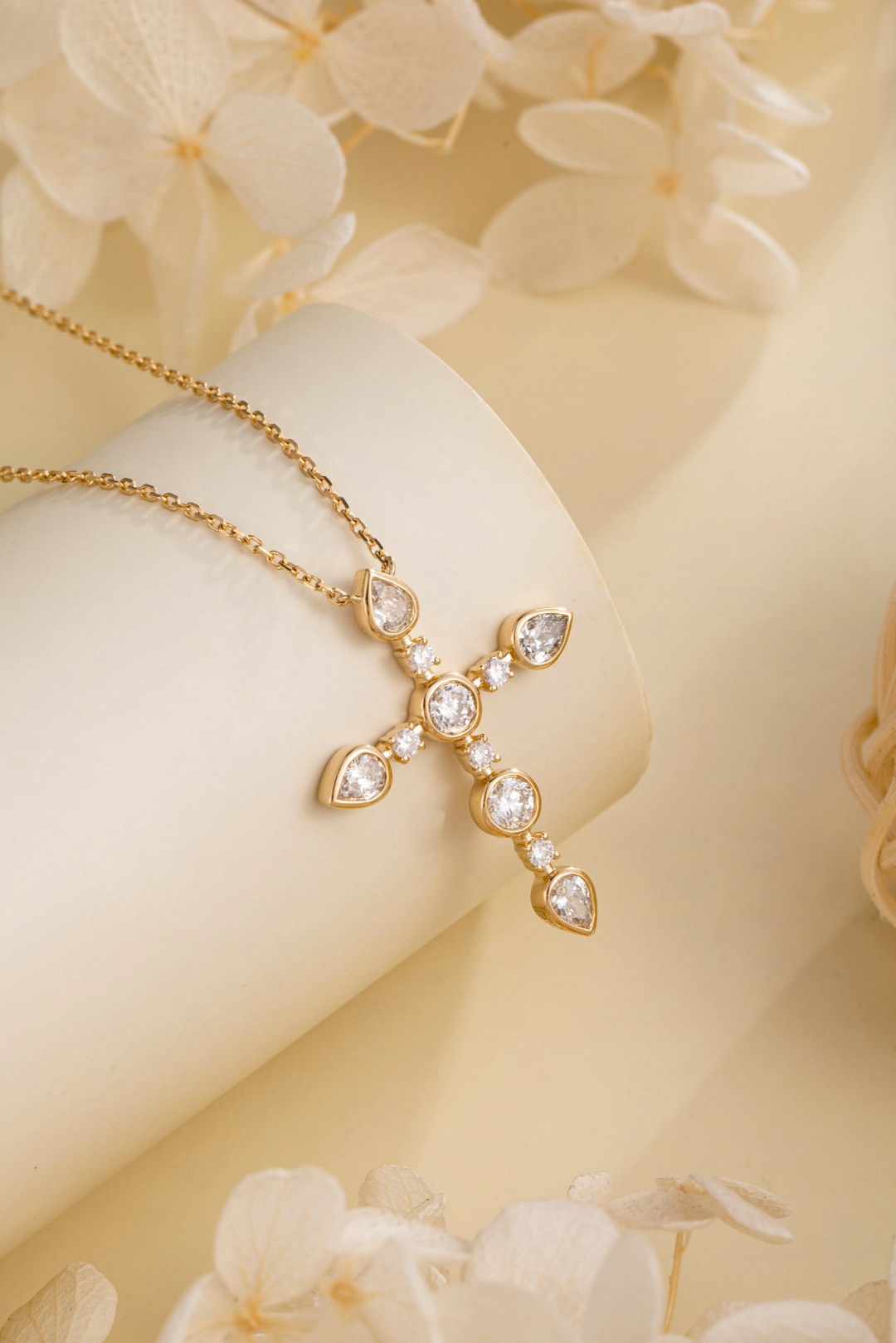 Collar con colgante de cruz de - Bezels Set Pendant reseña y precio
